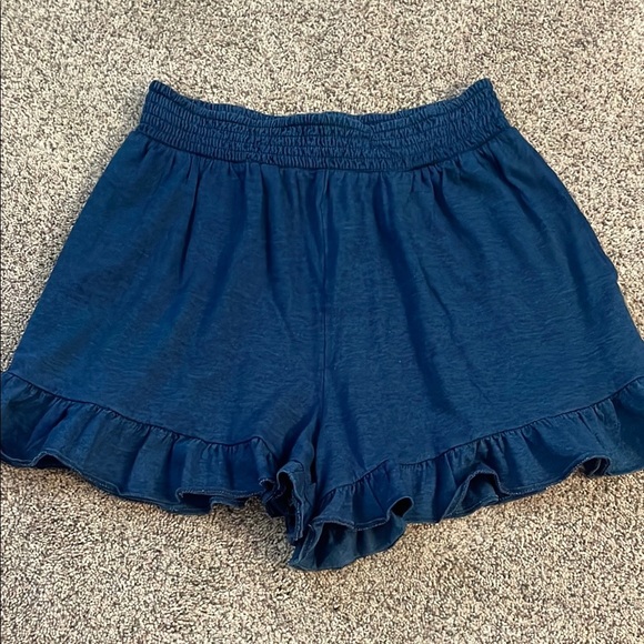 American Eagle Outfitters Pants - American eagle soft blue shorts with ruffle small